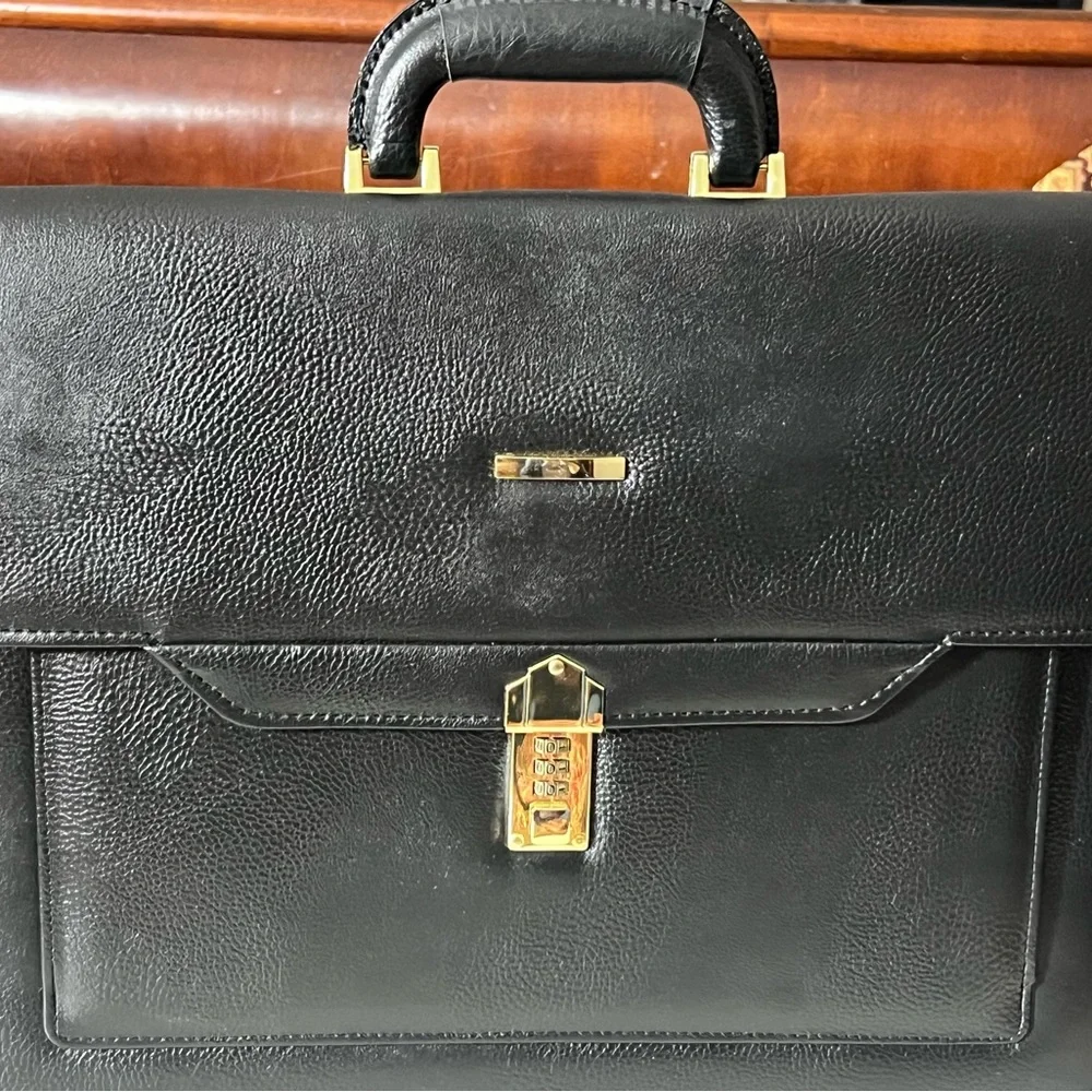 Elegant Black Leather Men's Briefcase